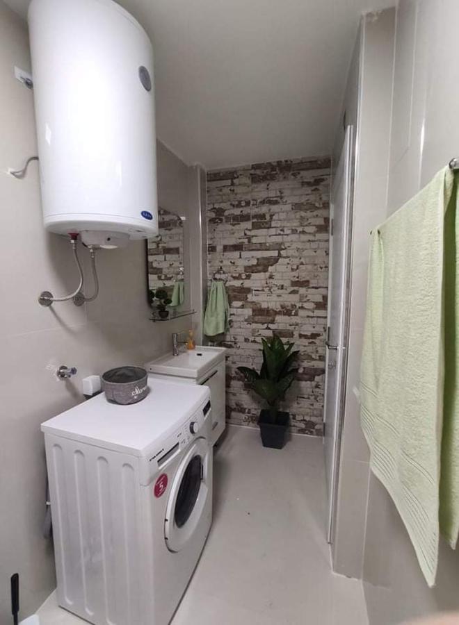 Bjanka Square Apartments Скопье Экстерьер фото
